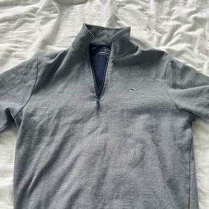 Vineyard vine quart zip pull over Men’s Medium
